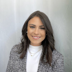 Meet your Posher, Claire